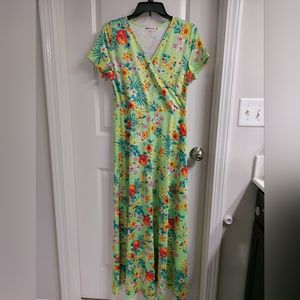 Euc Aphratti womens Maxi soft and stretchy floral dress